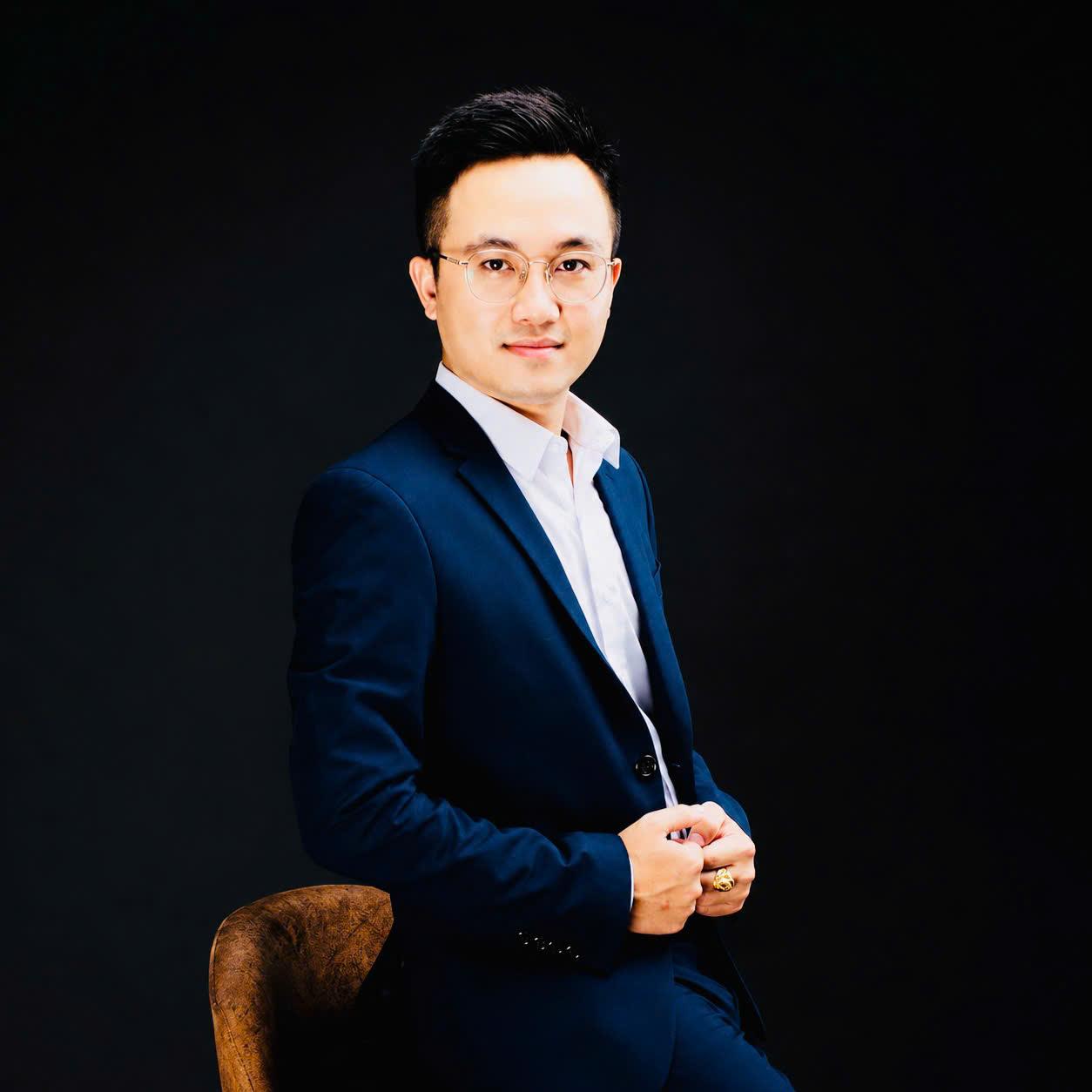 Luận